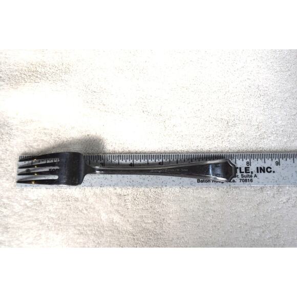 Wallace Stainless Flatware Arlington Salad Fork 7 1/2 inches - Picture 5 of 5